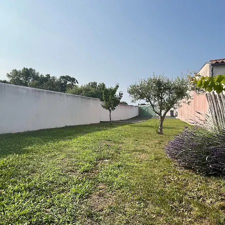 Avec Piscine Chauffee, A 5mn De La *