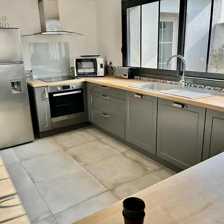 Avec Piscine Chauffee, A 5mn De La